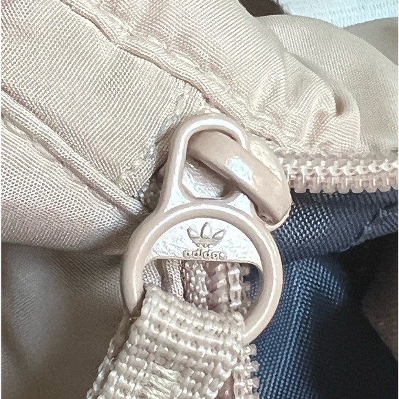 Adidas PUFFER SHOPPER TOTE BAG - Picture 10 of 14